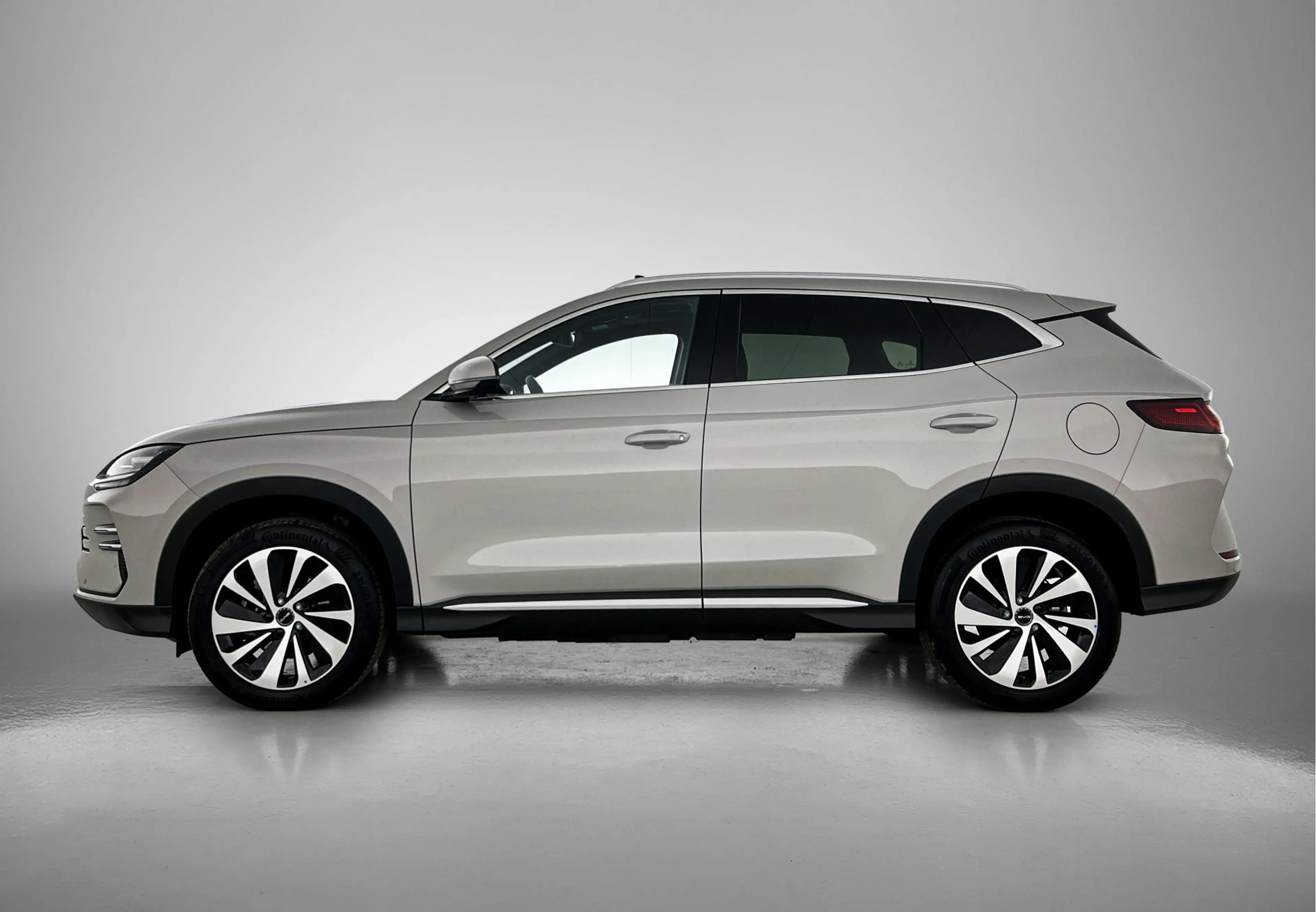 BYD Seal U 1.5 DM-i FWD Boost — photo 3