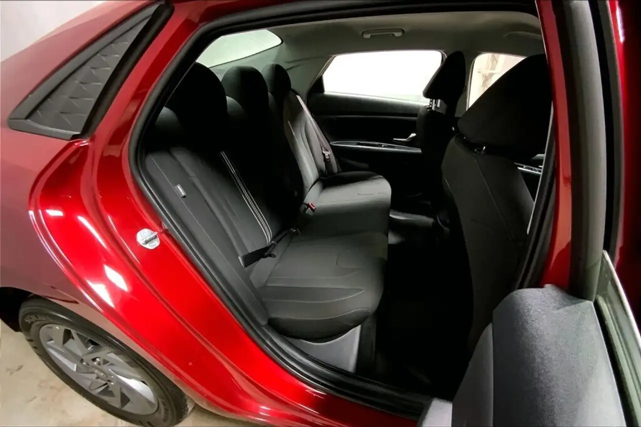 Hyundai ELANTRA снимка Hyundai ELANTRA