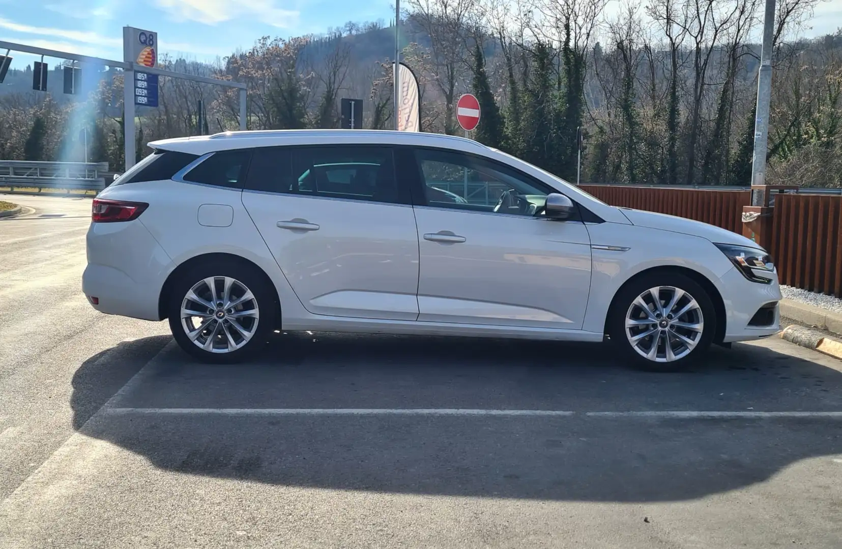 Renault Megane E-Tech renault megane s. line - 1