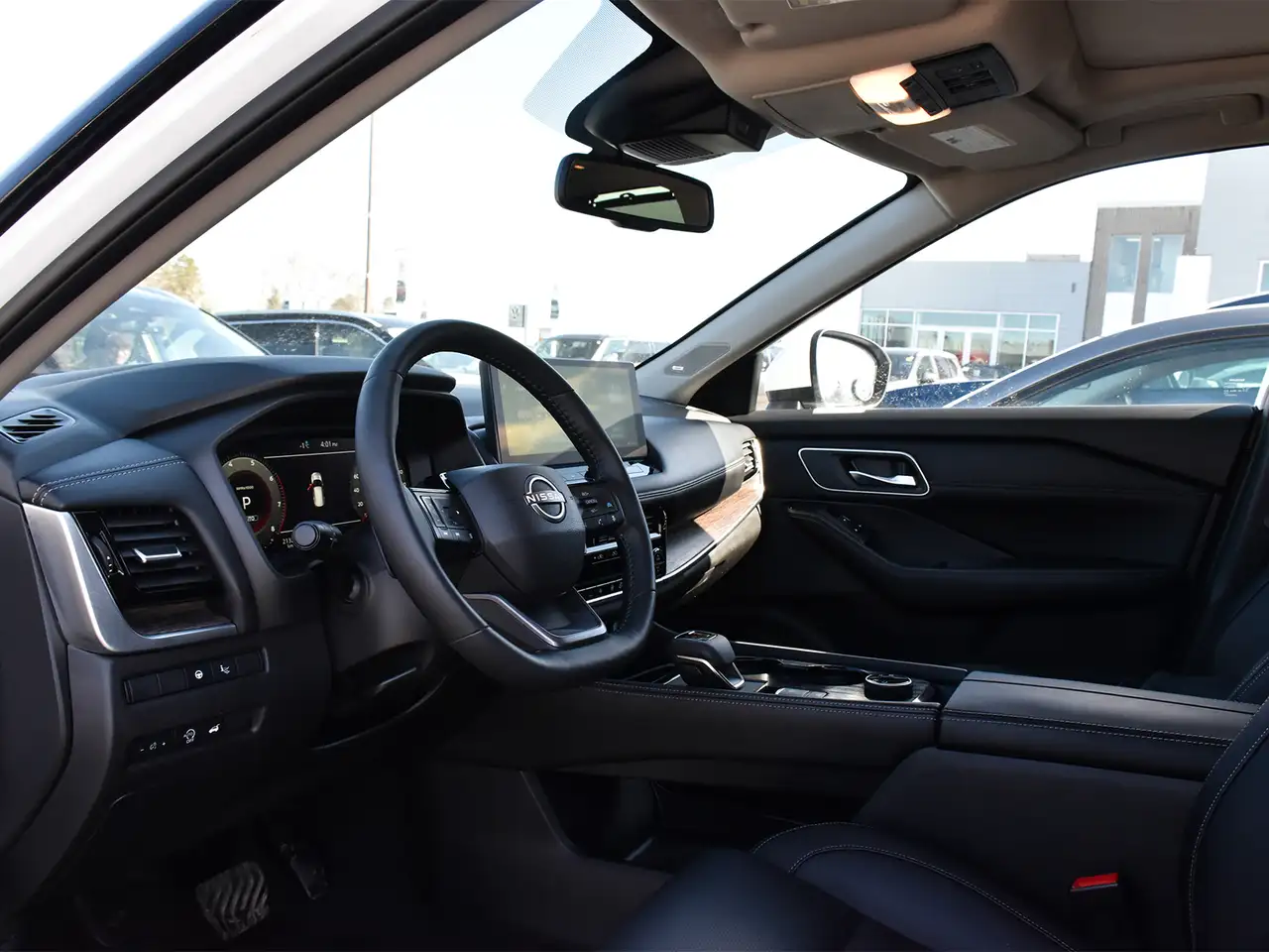 Nissan Rogue снимка Nissan Rogue