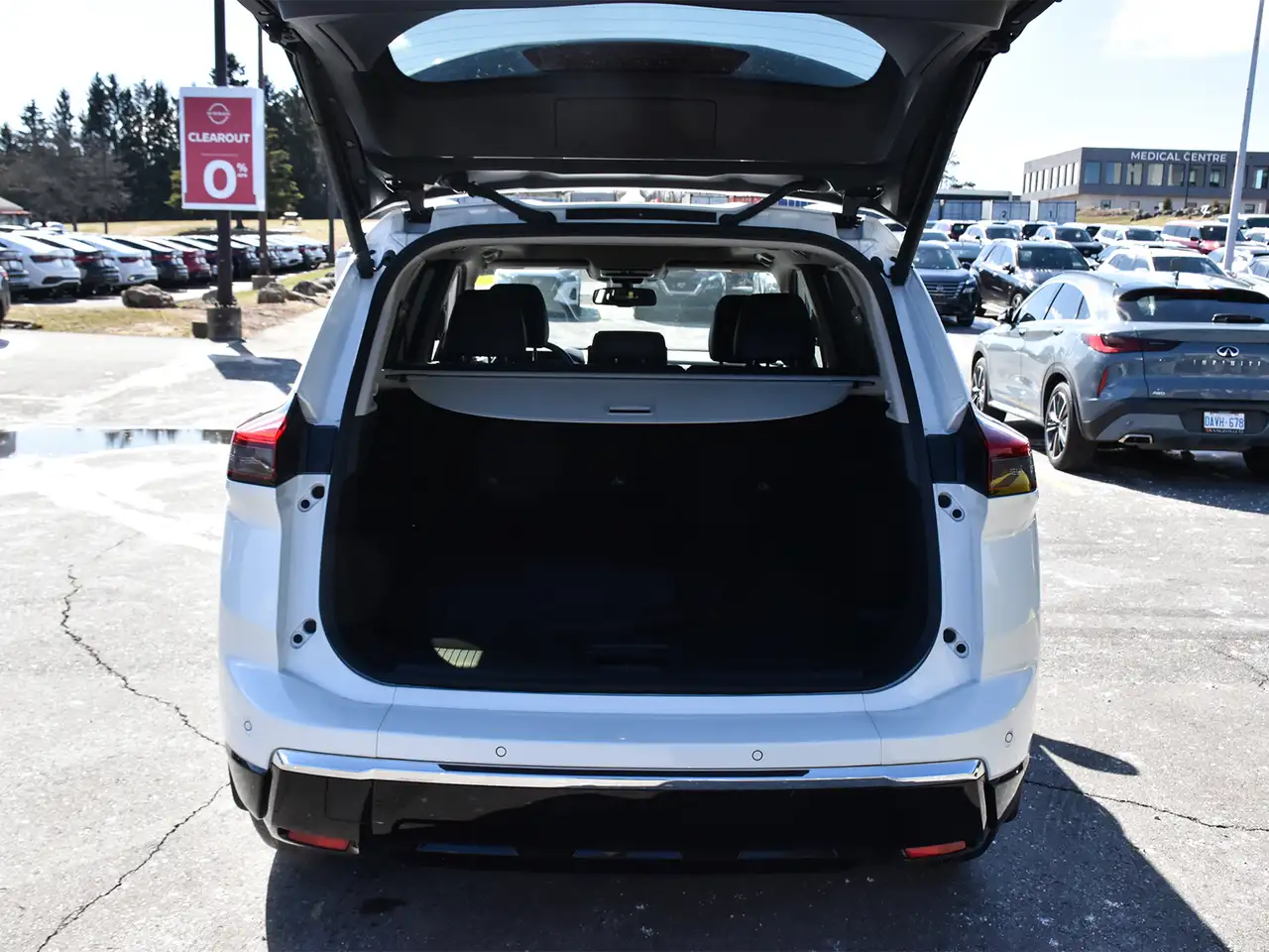 Nissan Rogue снимка Nissan Rogue