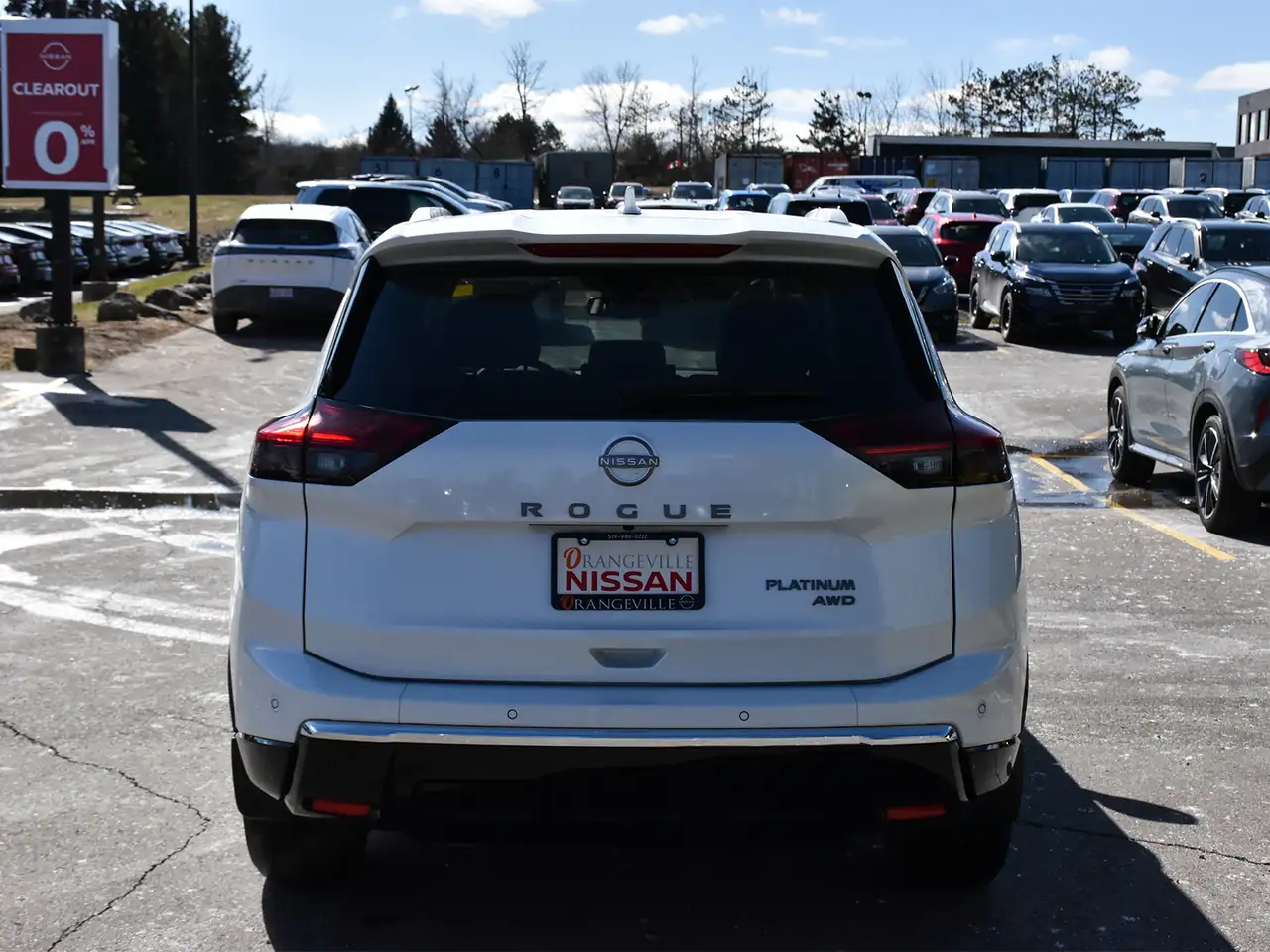 Nissan Rogue снимка Nissan Rogue