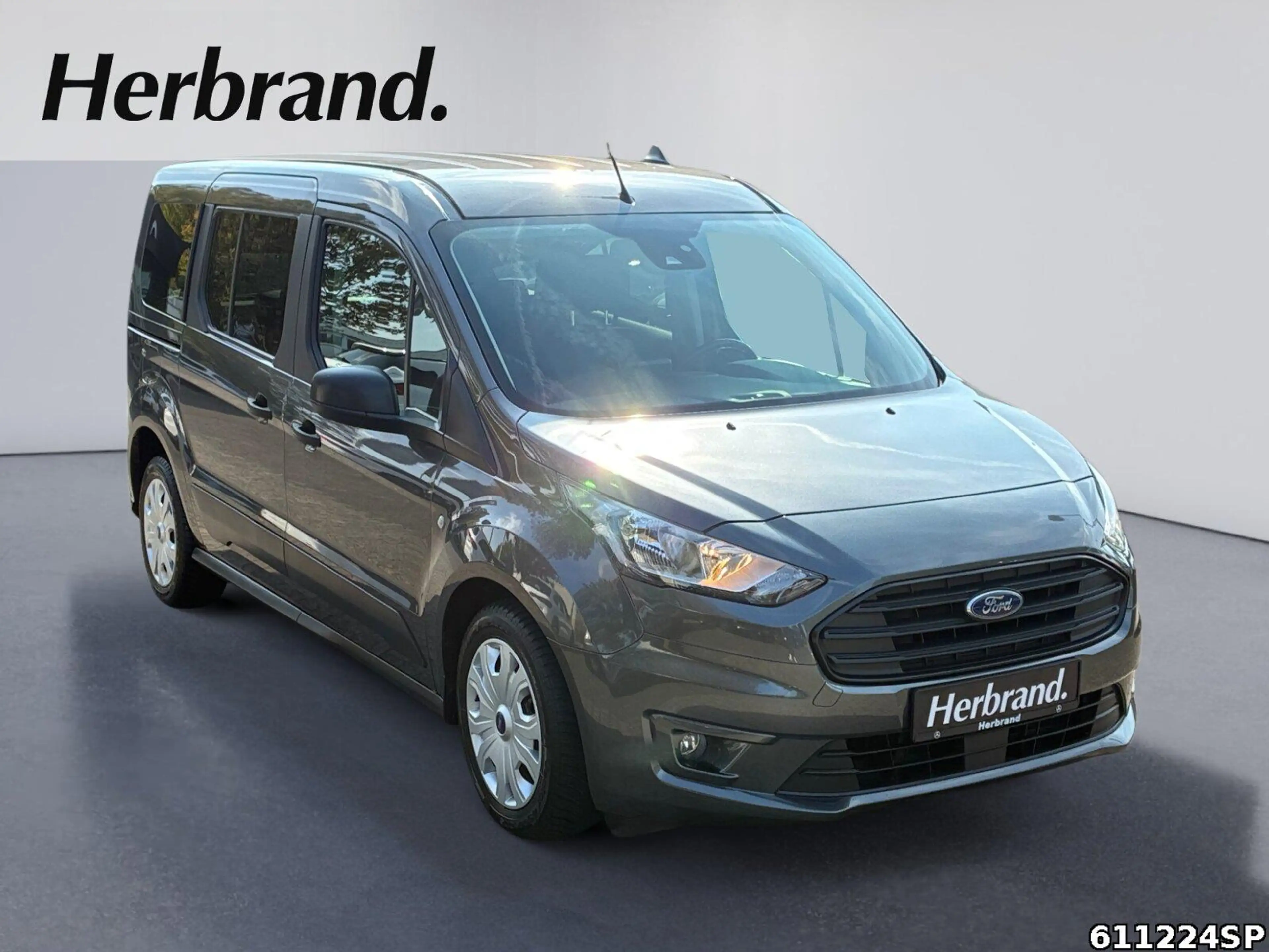 Ford Transit Connect — photo 2