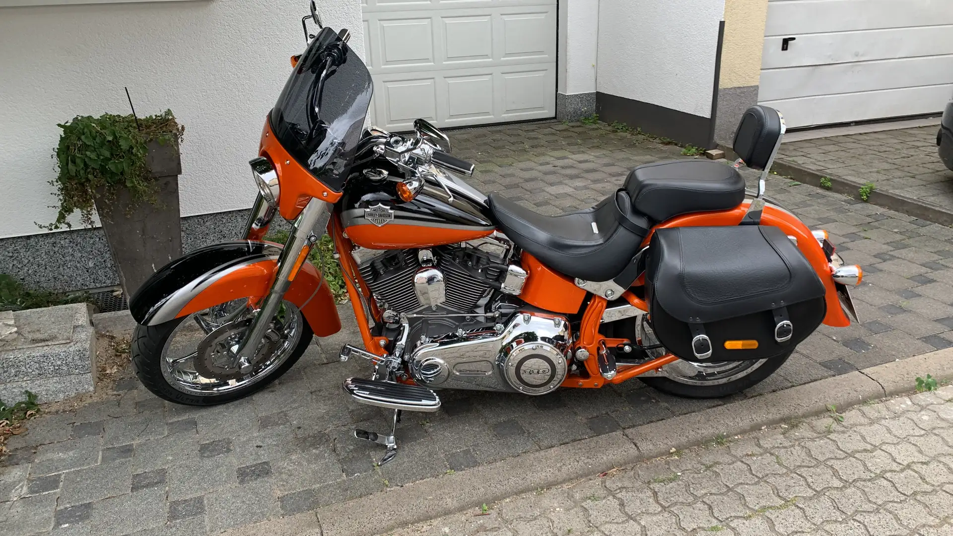 Harley-Davidson Softail CVO Limited Softail Convertible FLSTSE Orange - 1