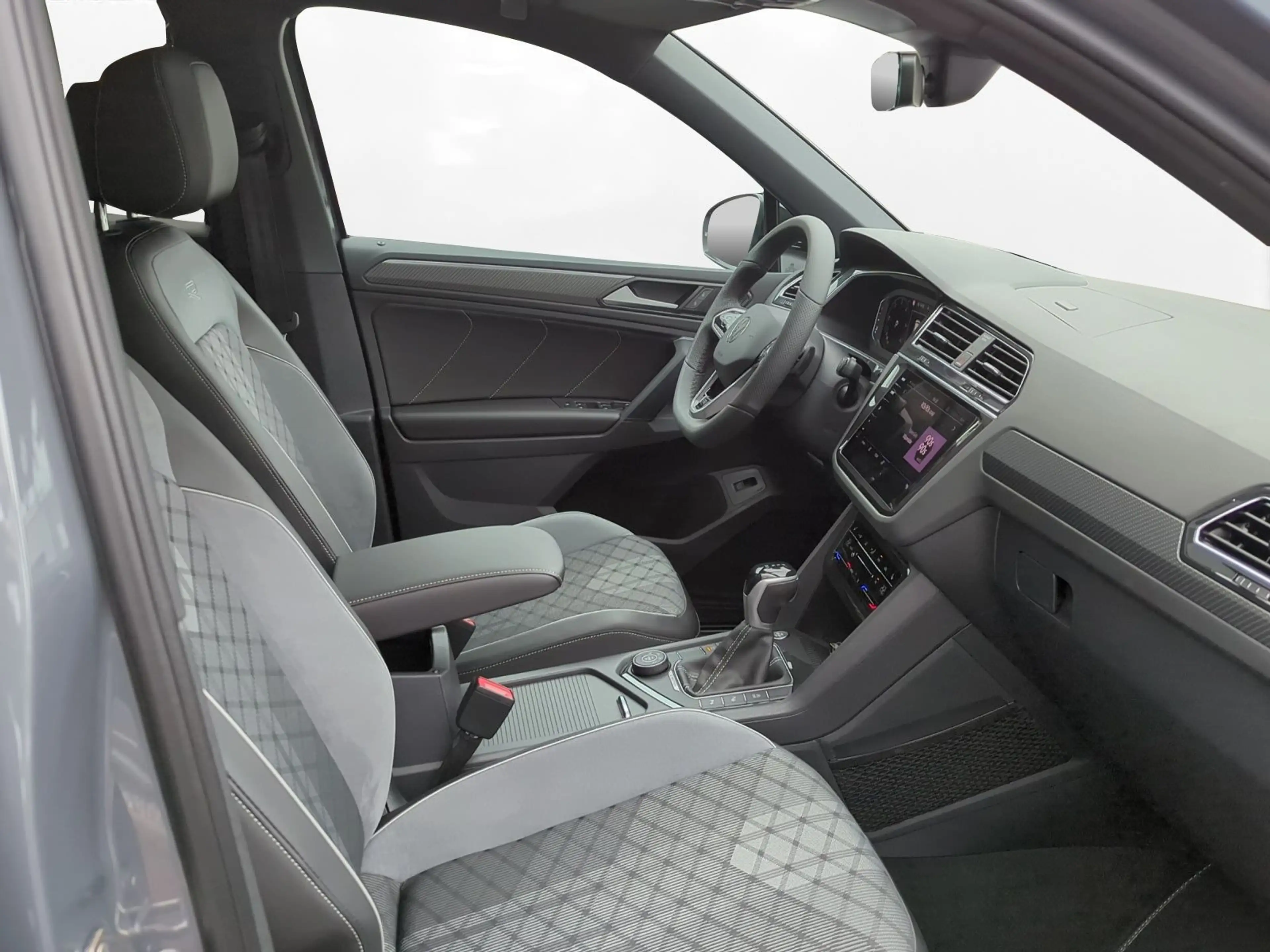 Volkswagen Tiguan 2.0 TDI R-Line 4Motion — photo 10
