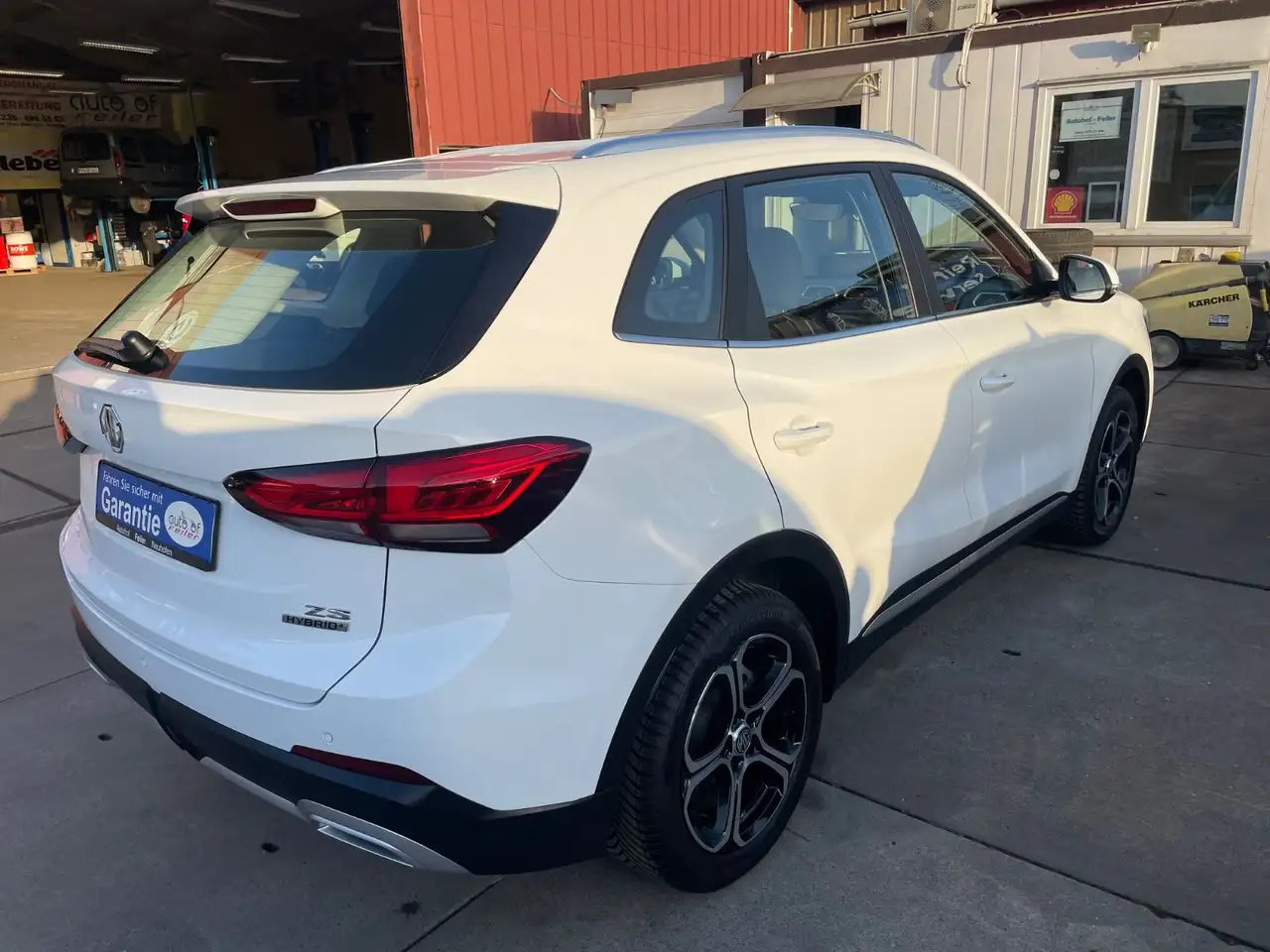 MG ZS 1.5 Hybrid+145 kWLuxury Automatik/Navi/Kamera 4
