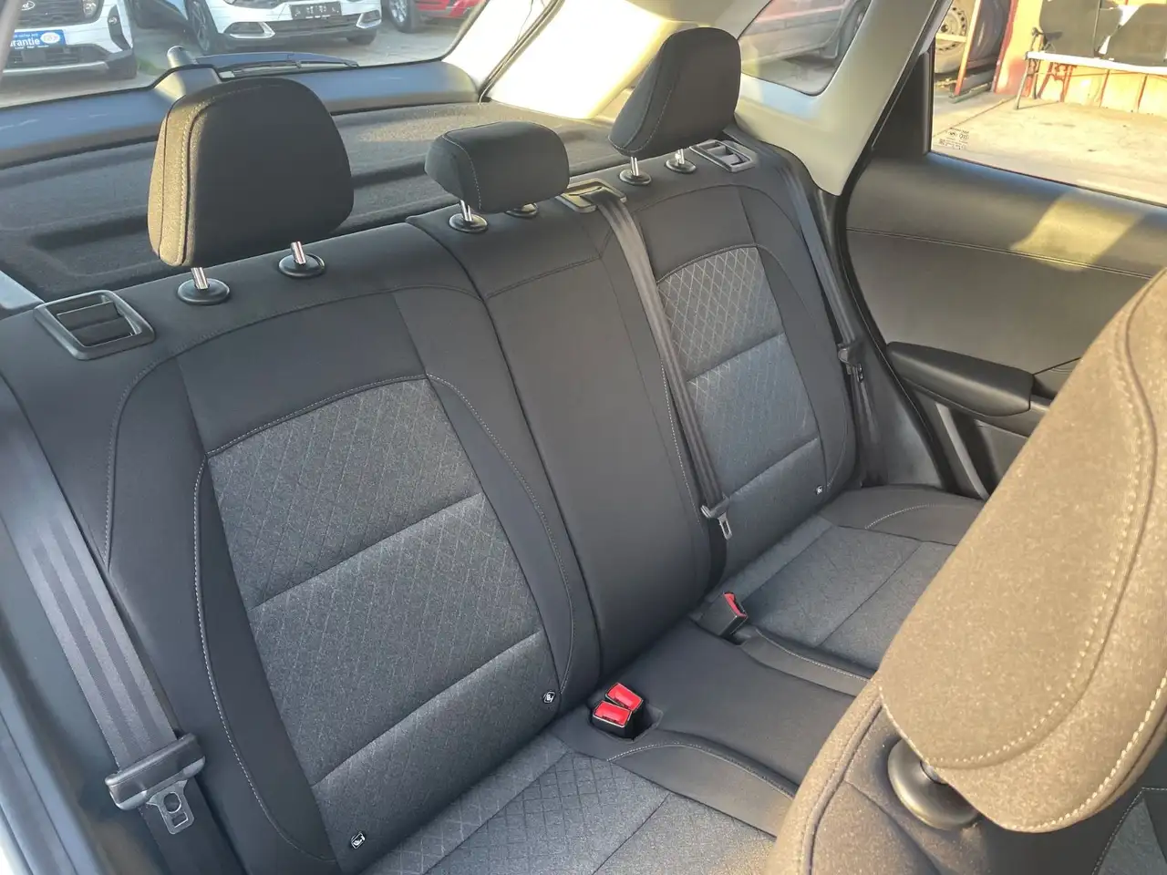 MG ZS 1.5 Hybrid+145 kWLuxury Automatik/Navi/Kamera 27