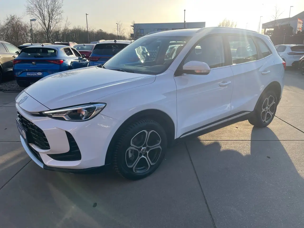 MG ZS 1.5 Hybrid+145 kWLuxury Automatik/Navi/Kamera 2
