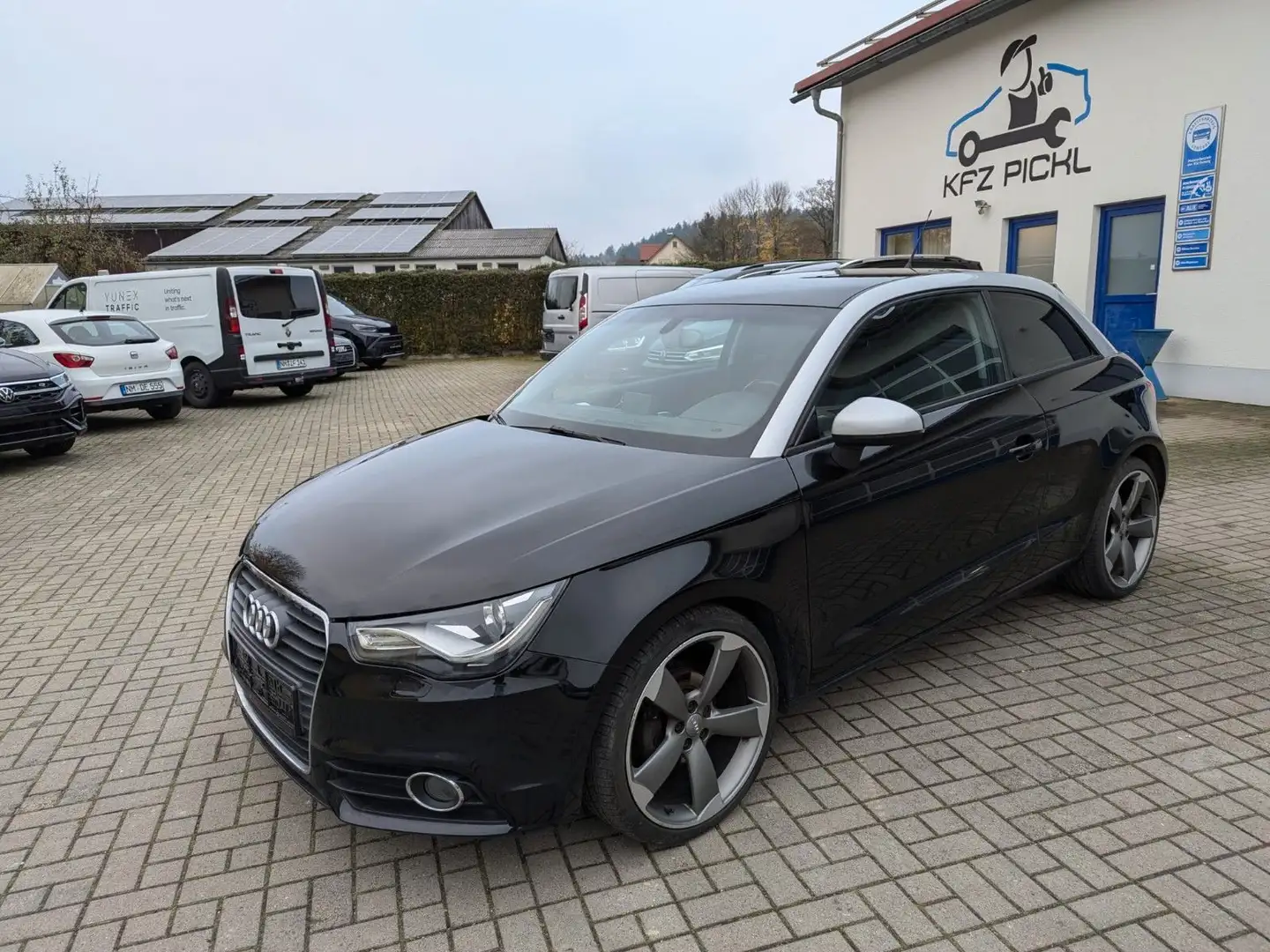 Audi A1 ambition 1,6TDI S-Line, Alu 18",3-trg Schwarz - 1