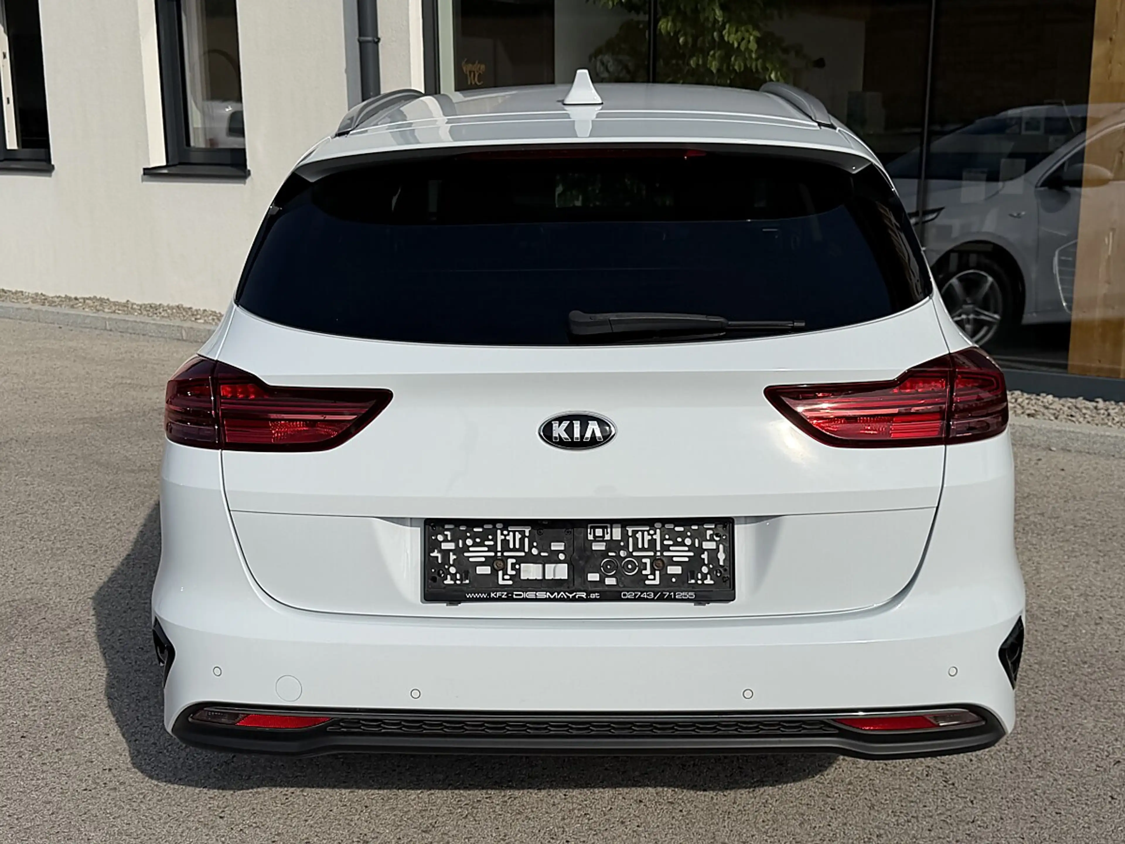 Kia Ceed SW / cee'd SW ceed SW 1,6 CRDi SCR ISG Silber Navi Kamera Sit... — photo 4
