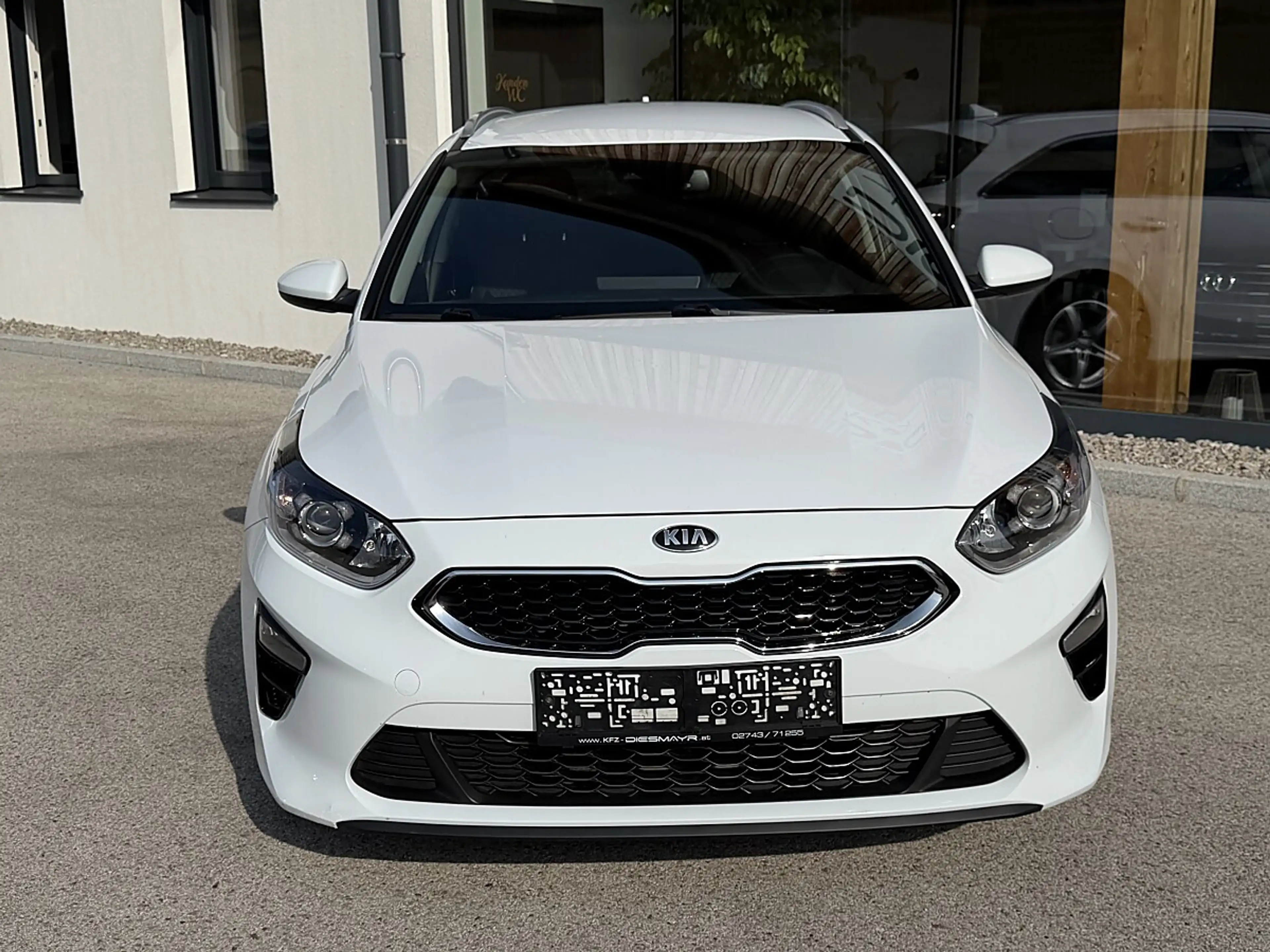 Kia Ceed SW / cee'd SW ceed SW 1,6 CRDi SCR ISG Silber Navi Kamera Sit... — photo 8