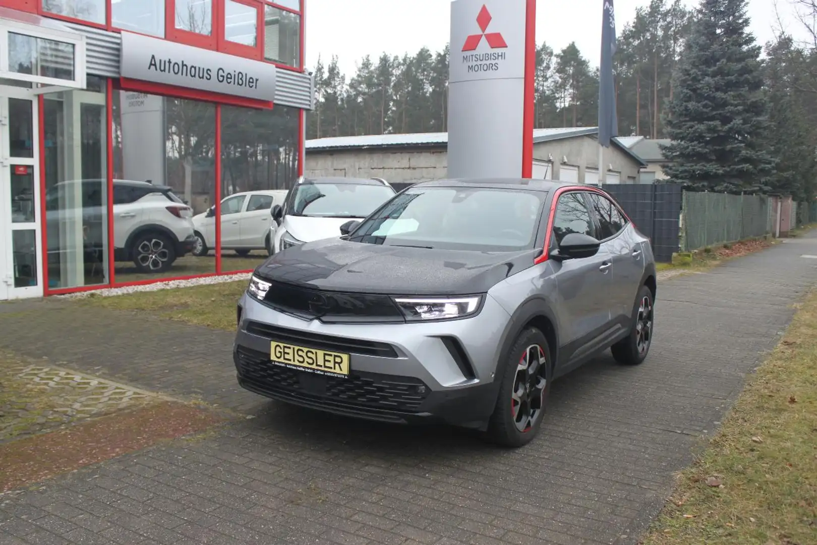 Opel Mokka 1.2 GS Line Grau/Rot Grau - 1