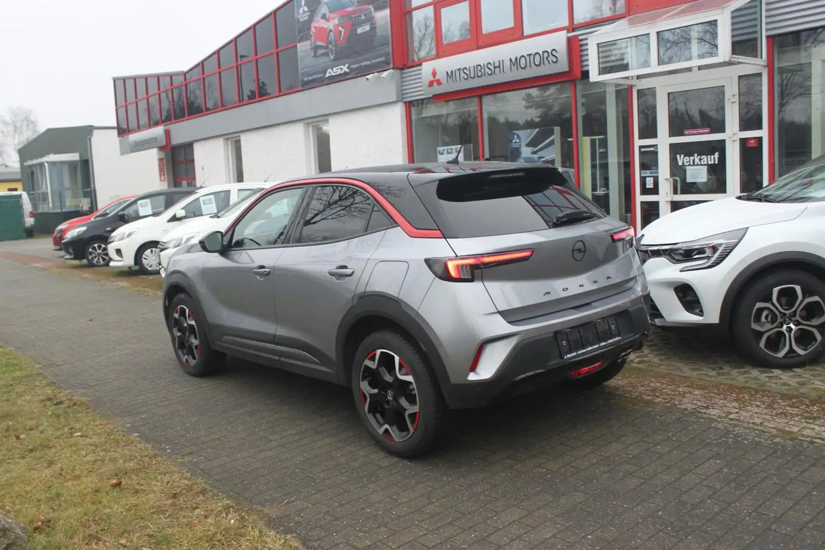 Opel Mokka 1.2 GS Line Grau/Rot Grau - 2