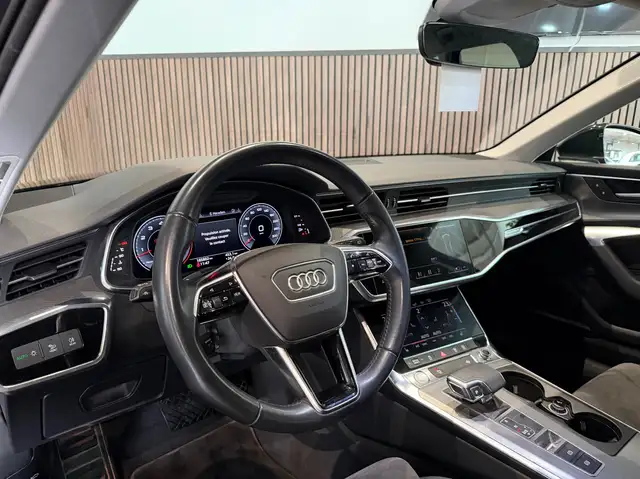 Audi A6 Avant view 7