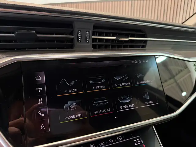 Audi A6 Avant view 12