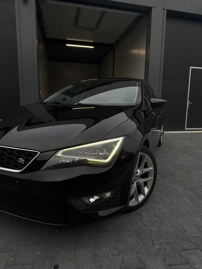 SEAT Leon 1.4 TSI X-PERIENCE Noir - 2