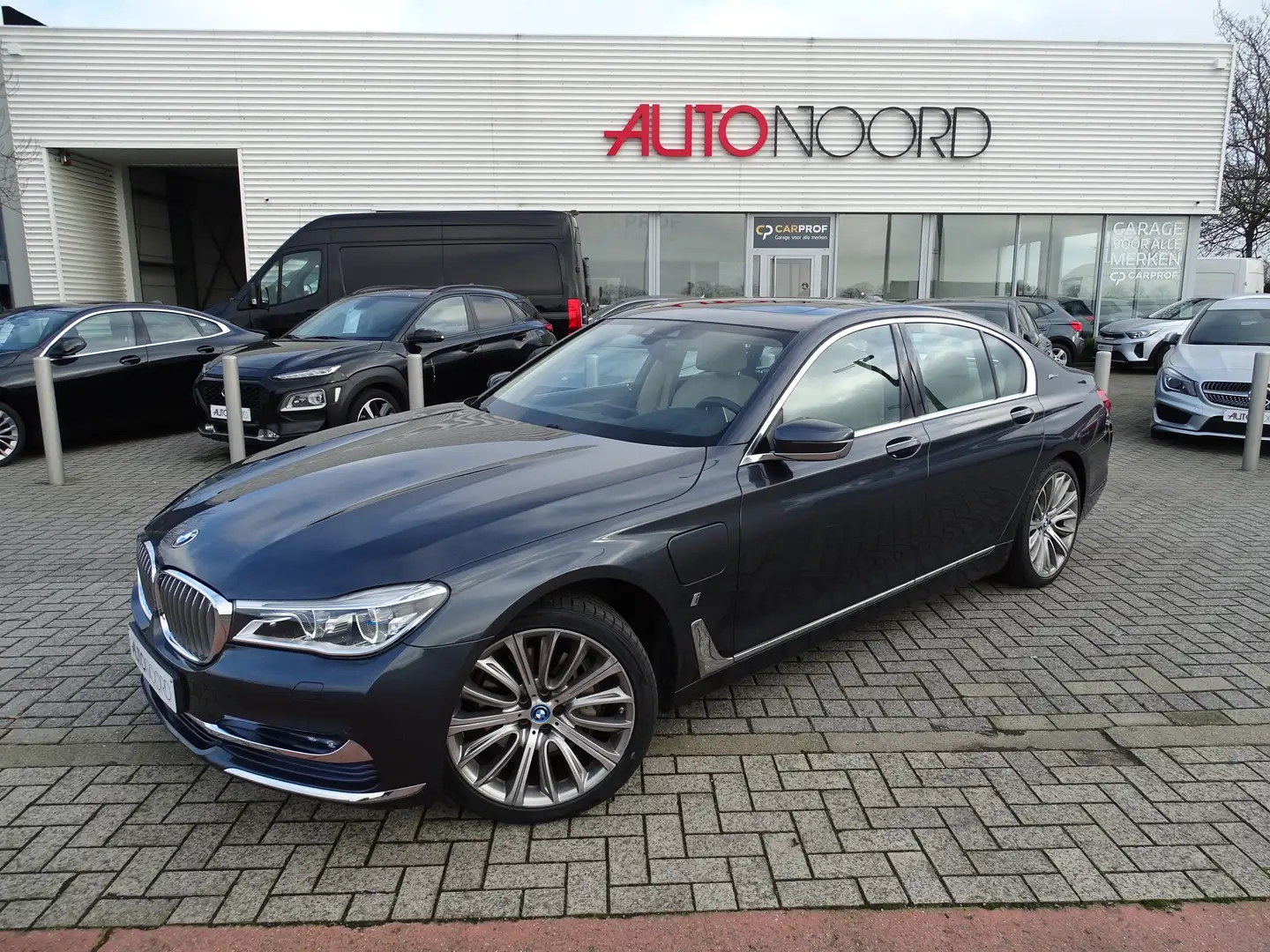 BMW 740 740e iPerformance Luxury Bleu - 1