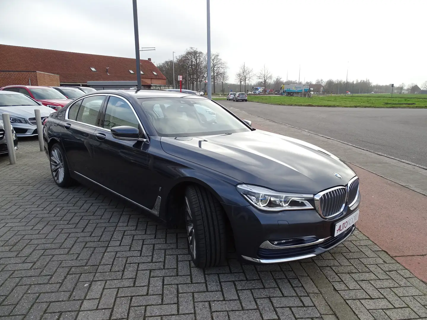 BMW 740 740e iPerformance Luxury Bleu - 2