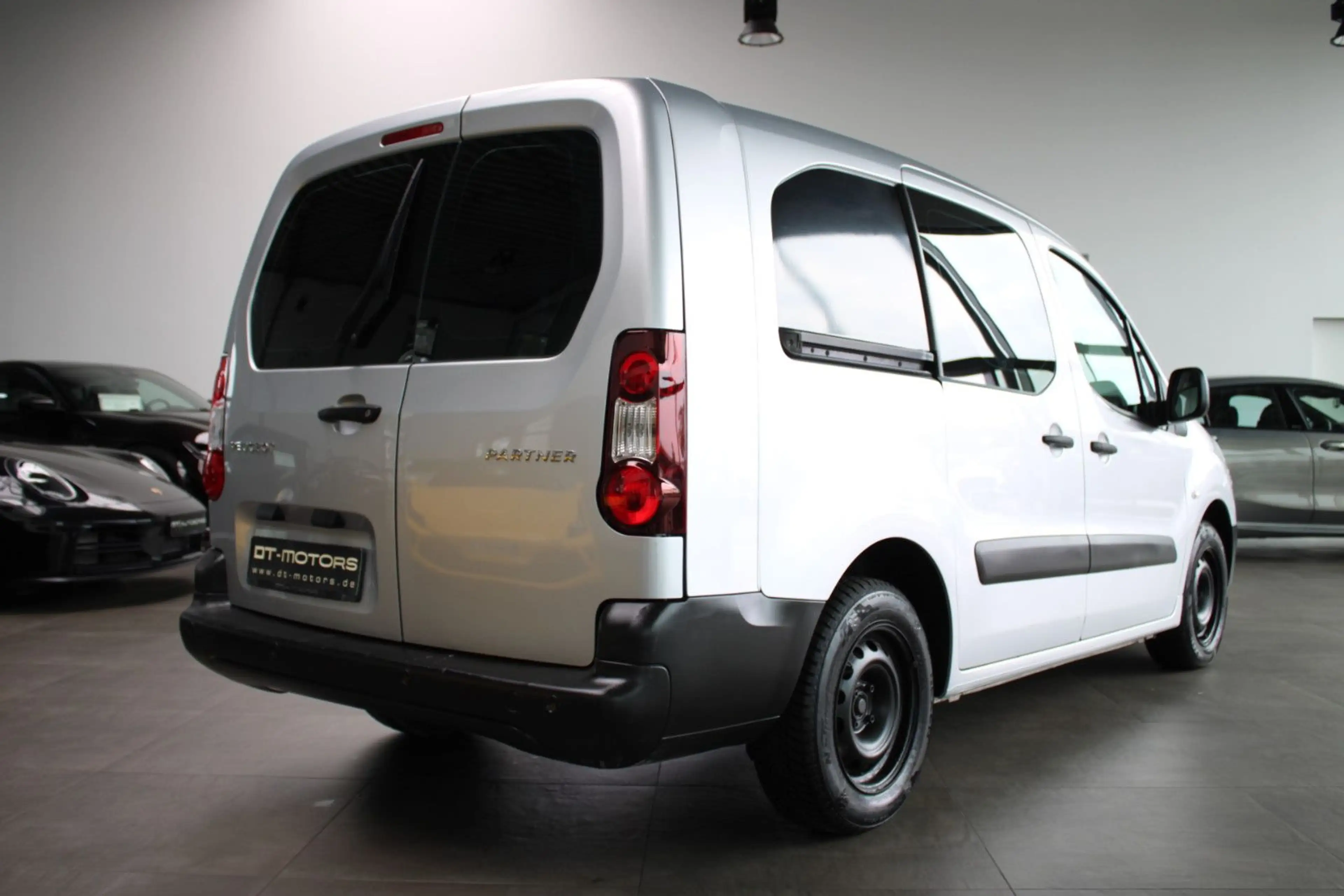 Peugeot Partner PARTNER PRO BLUE-HDI 5-SITZER & KASTEN & EXTRA`S — photo 12