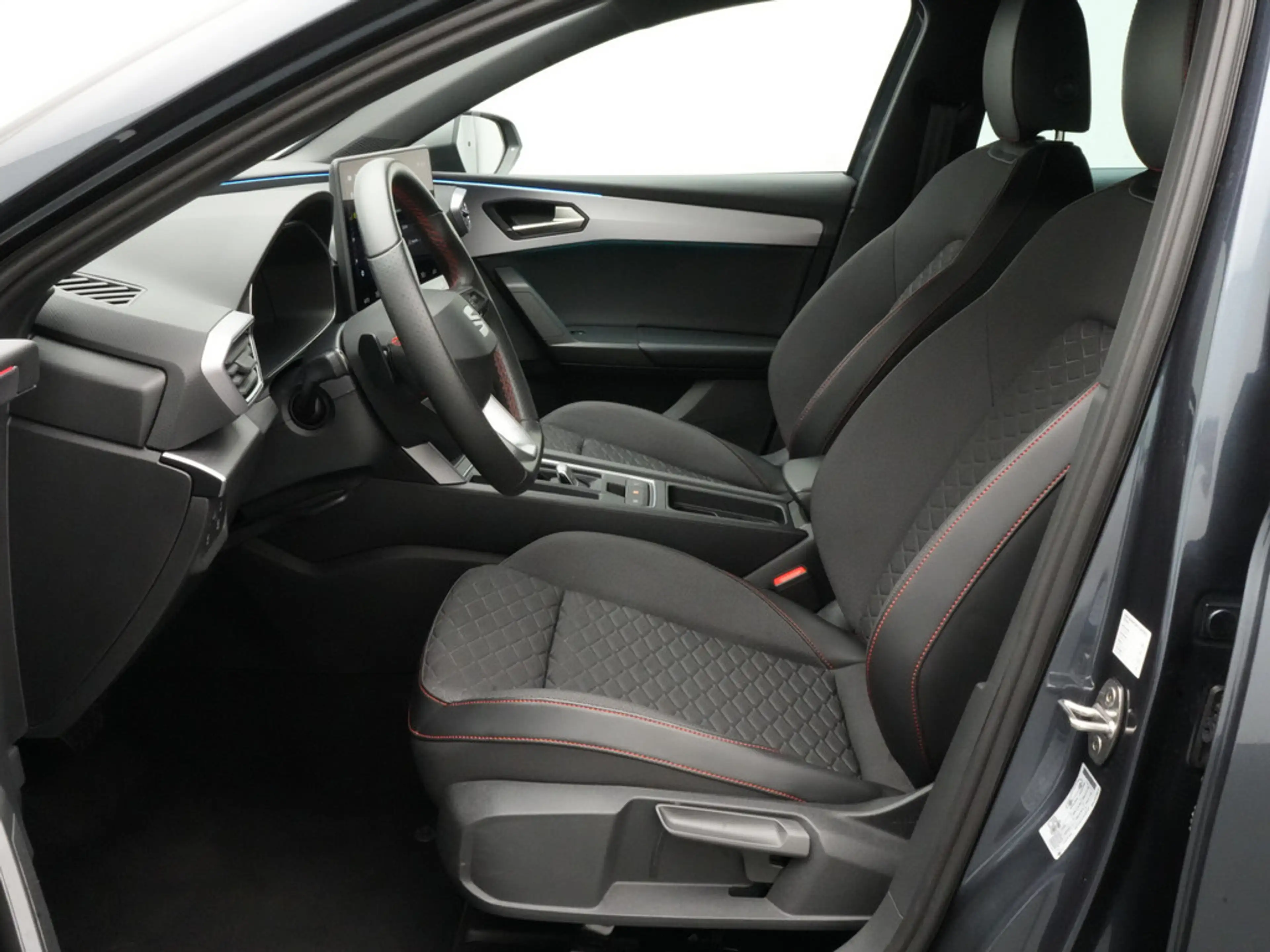 SEAT Leon ST FR DSG ACC NAVI SHZ KAM LED KEYLESS — photo 11