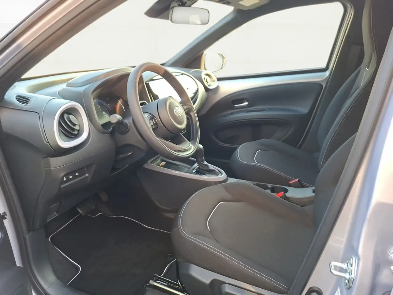 Toyota Aygo X Teamplayer 1.5 HYBRID AUTOM. +Sitzheizung +Kamera 8