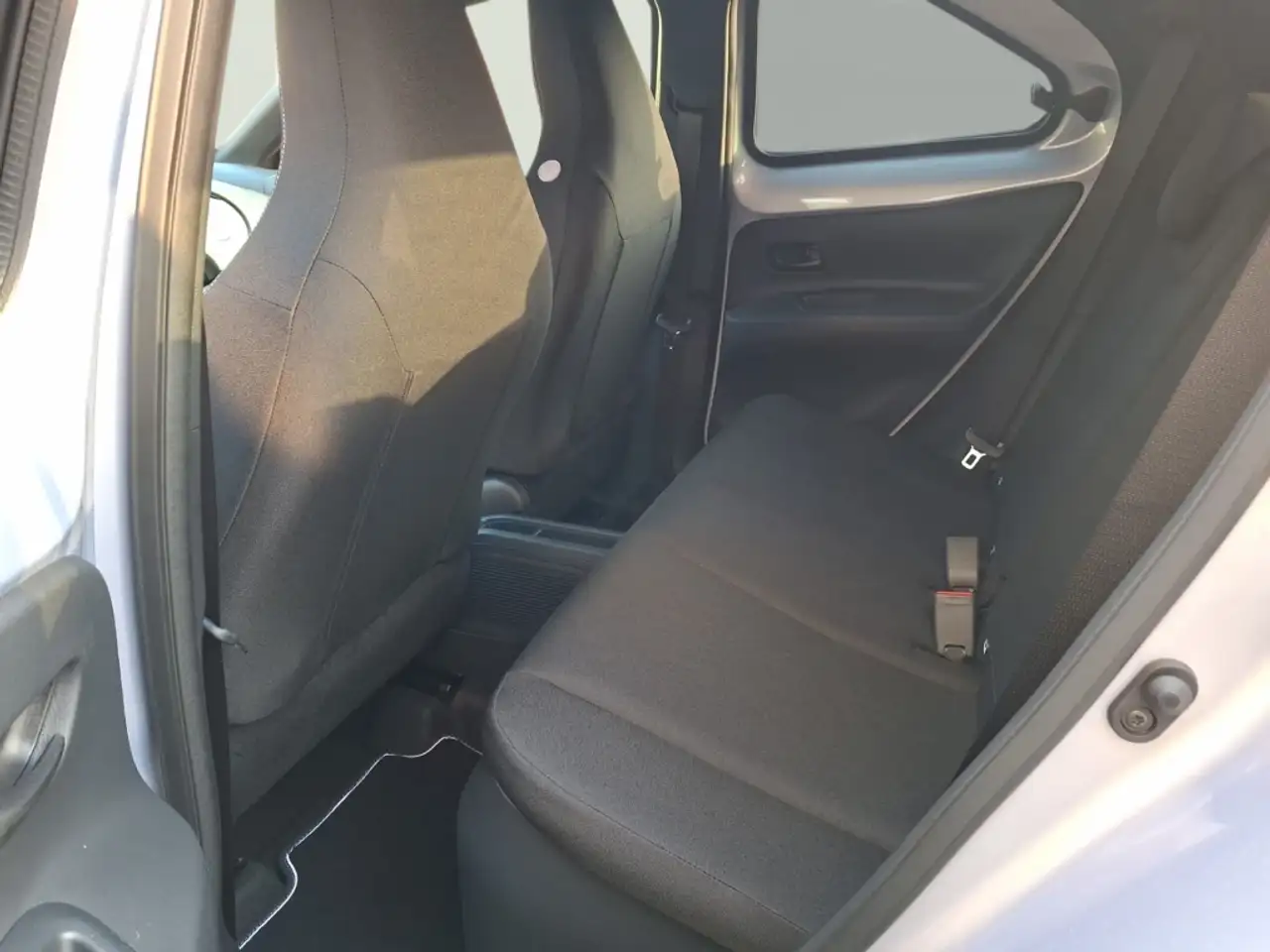 Toyota Aygo X Teamplayer 1.5 HYBRID AUTOM. +Sitzheizung +Kamera 9