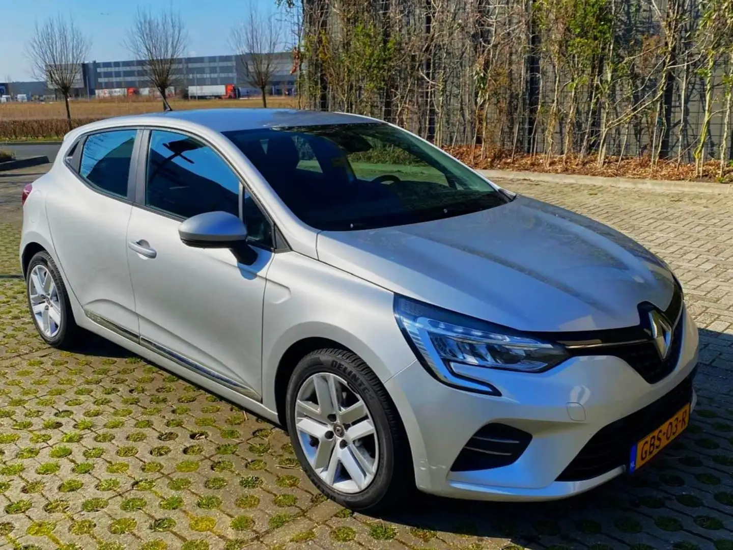 Renault Clio 1.0 TCe Intens 101pk!!! Grijs - 1