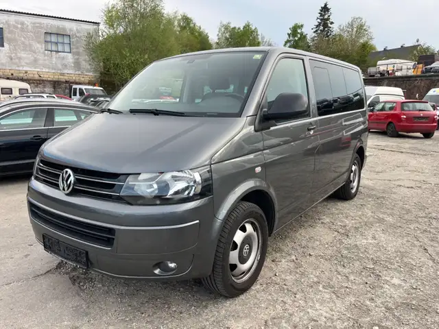 Volkswagen T5 Multivan 2.0TDI 140PS*AUTOMATIK*BETT*TISCH*
