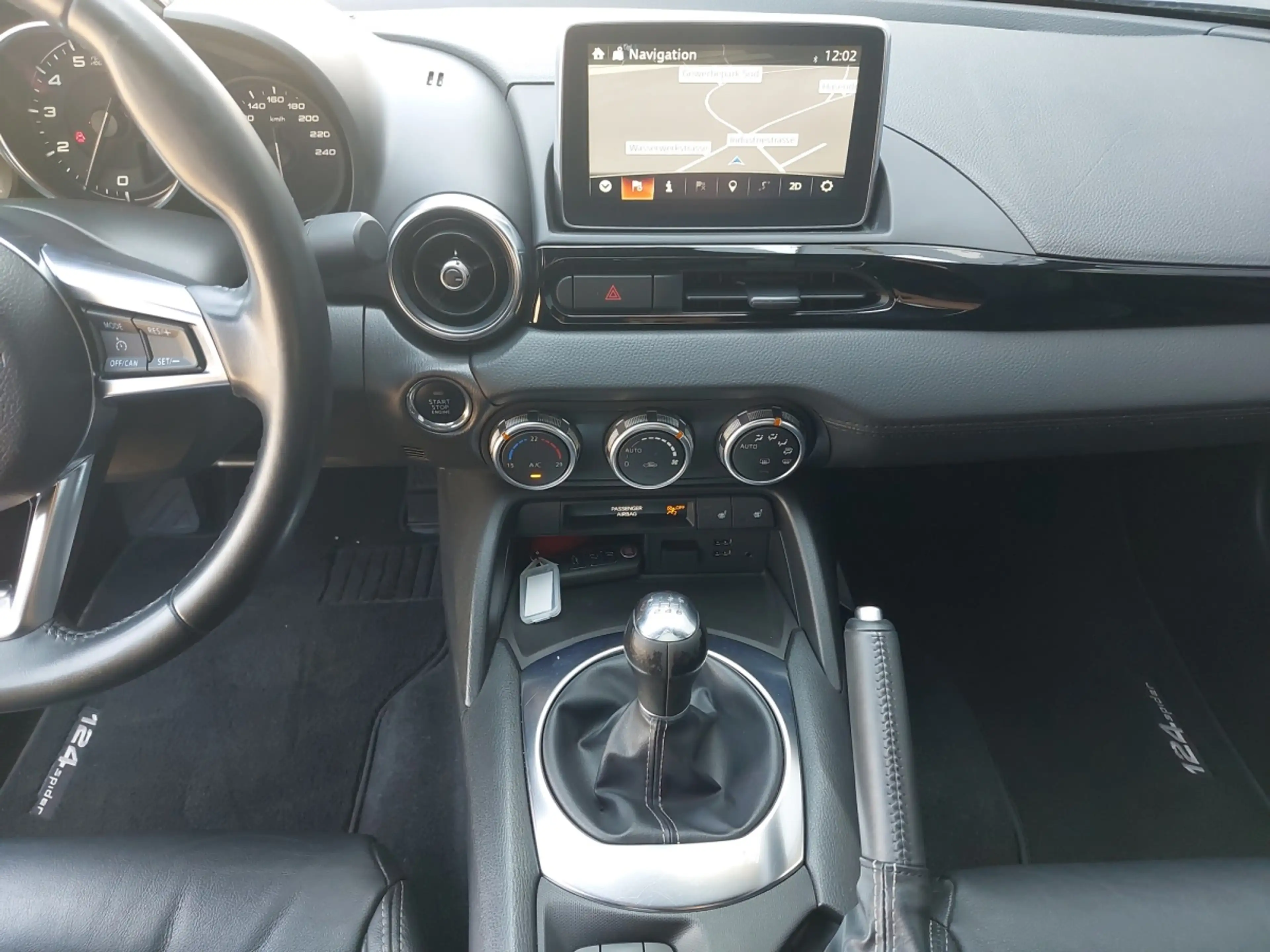 Fiat 124 Spider 1.4 MultiAir Lusso — photo 9