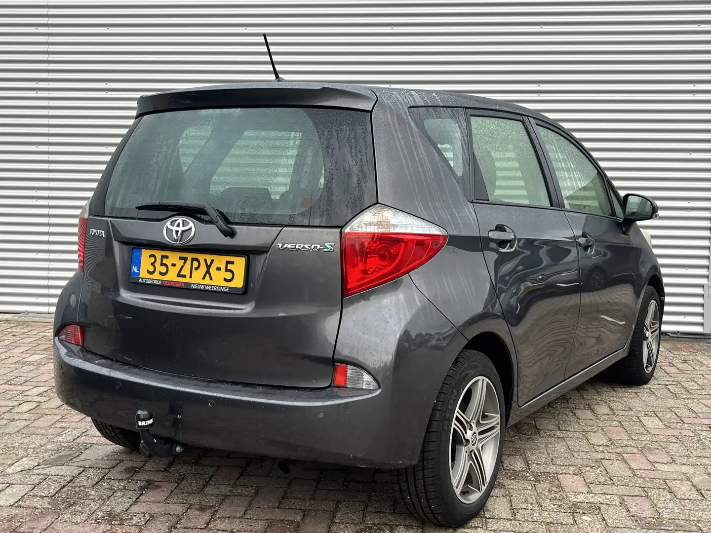 Toyota Verso-S 1.3 VVT-i Comfort Plus | Nieuw Binnen! | Automaat Gris - 2