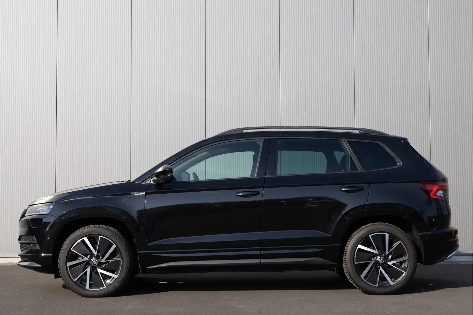 Skoda Karoq 2.0 TSI 4x4 |190 PK | PANORAMA | VIRT.COCKPIT | NA Černá - 2