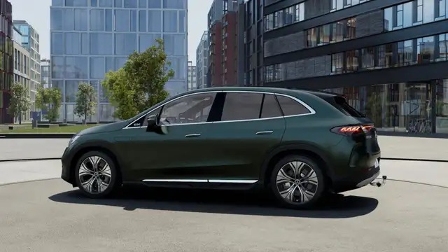 Mercedes-Benz EQE view 6