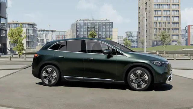 Mercedes-Benz EQE view 2