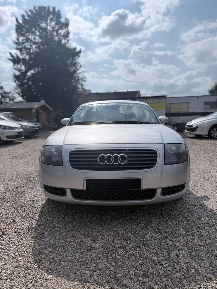 Audi TT Coupe 1.8 T, foto 3