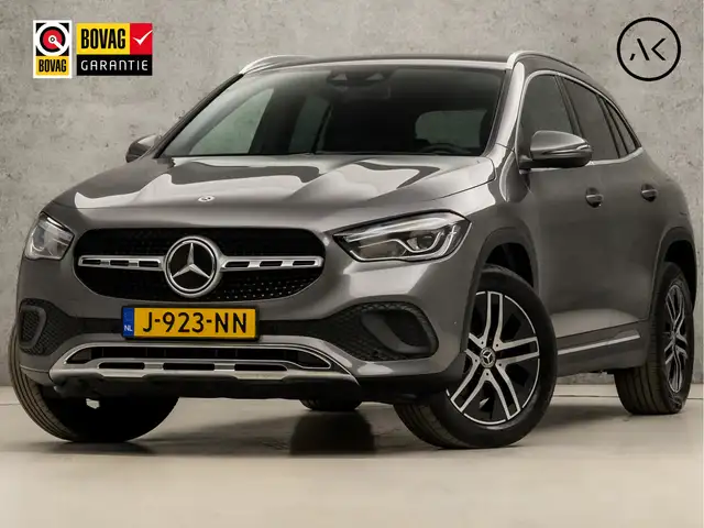 Mercedes-Benz GLA 200 Luxury 164Pk Automaat (GROOT NAVI, SFEERVERLICHTIN