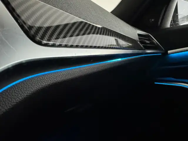 BMW 3 Series view 30