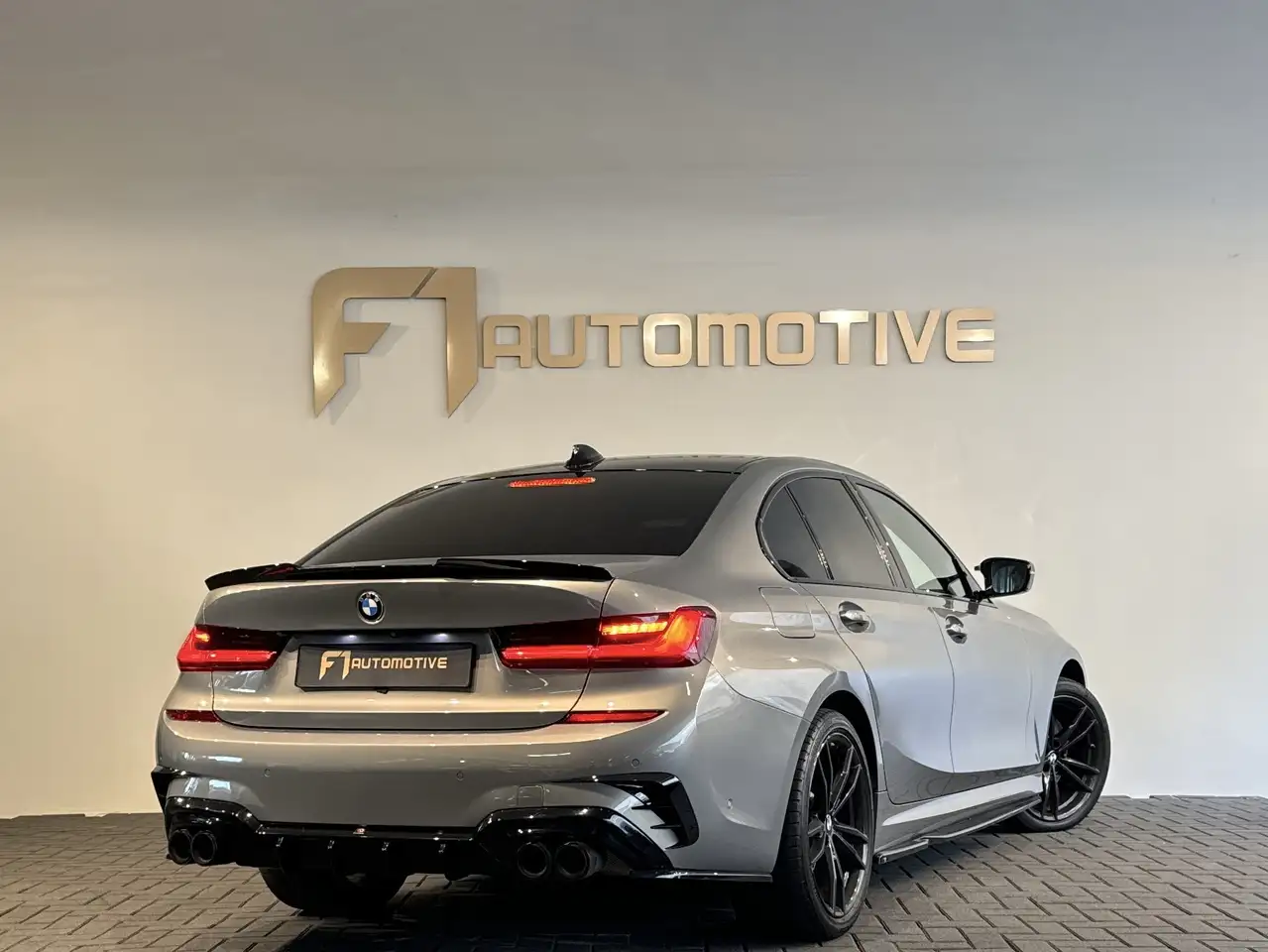 BMW 330 E HIGH EXECUTIVE 292CH - TOIT OUVRANT PANORAMIQUE - CAMÉRA D'AIDE AU STATIONNEMENT - HAYON ARRIÈRE ÉLECTRIQUE