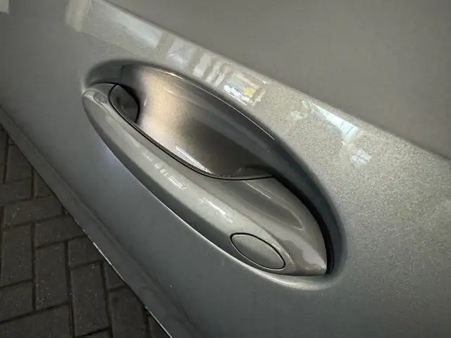 BMW 3 Series view 17