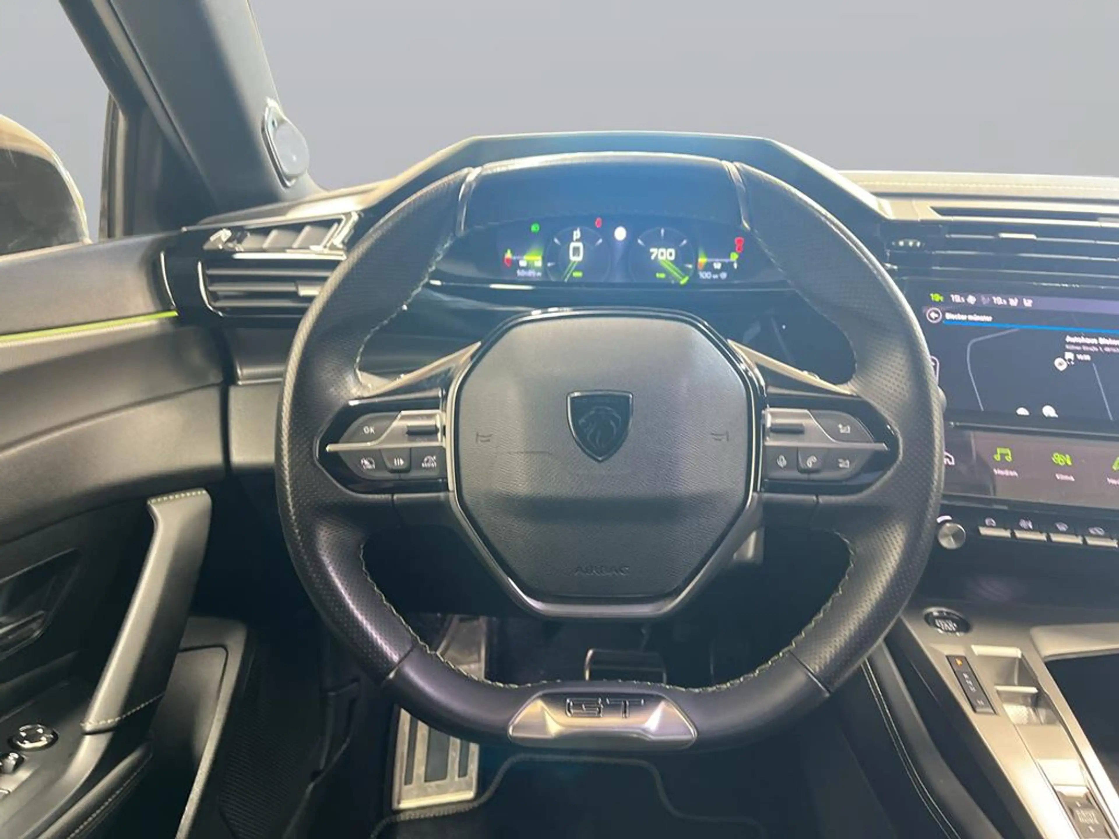 Peugeot 408 GT PureTech 130 EAT8 — photo 14