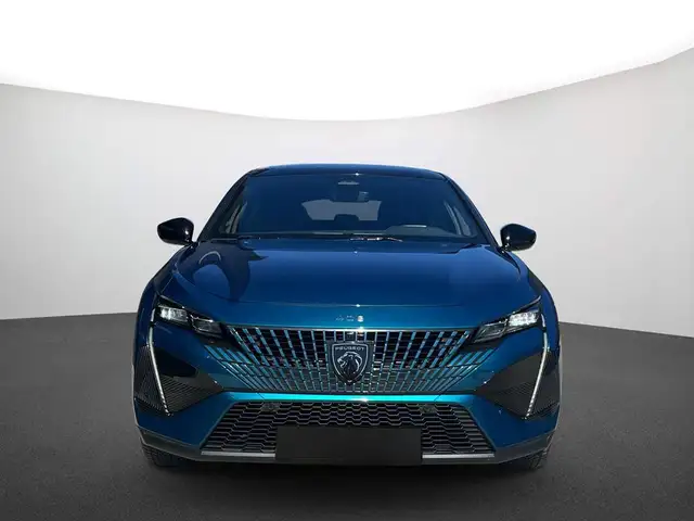Peugeot 408 view 3
