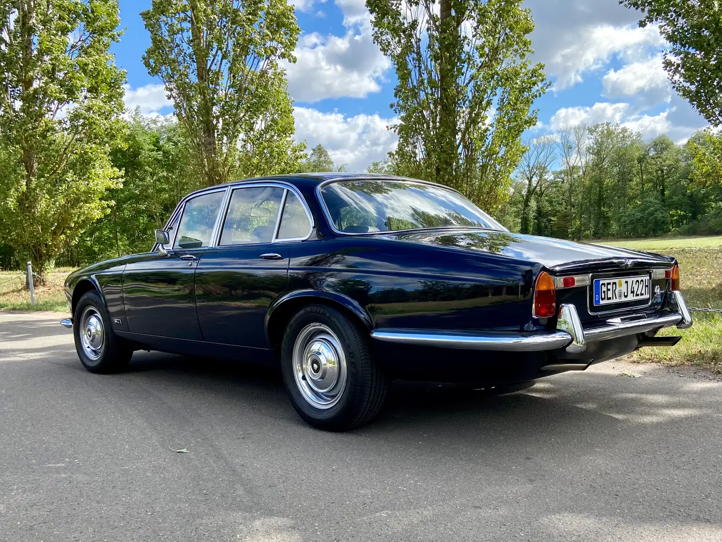 Jaguar XJ 6, Serie 1 Blau - 2