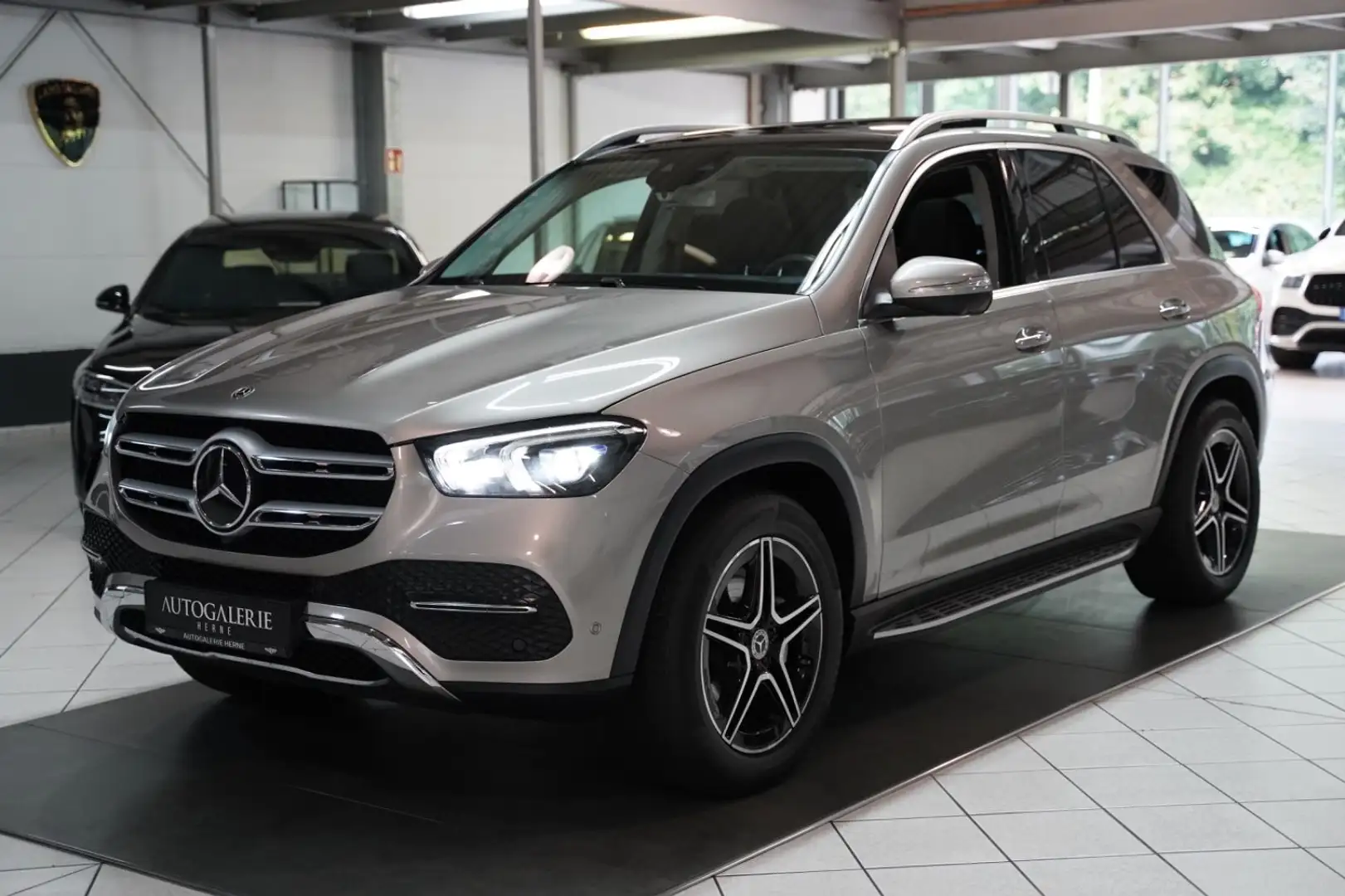 Mercedes-Benz GLE 300 d 4M AMG LM*BURM*HUD*PANO*DISTR*LED*360° Gris - 1