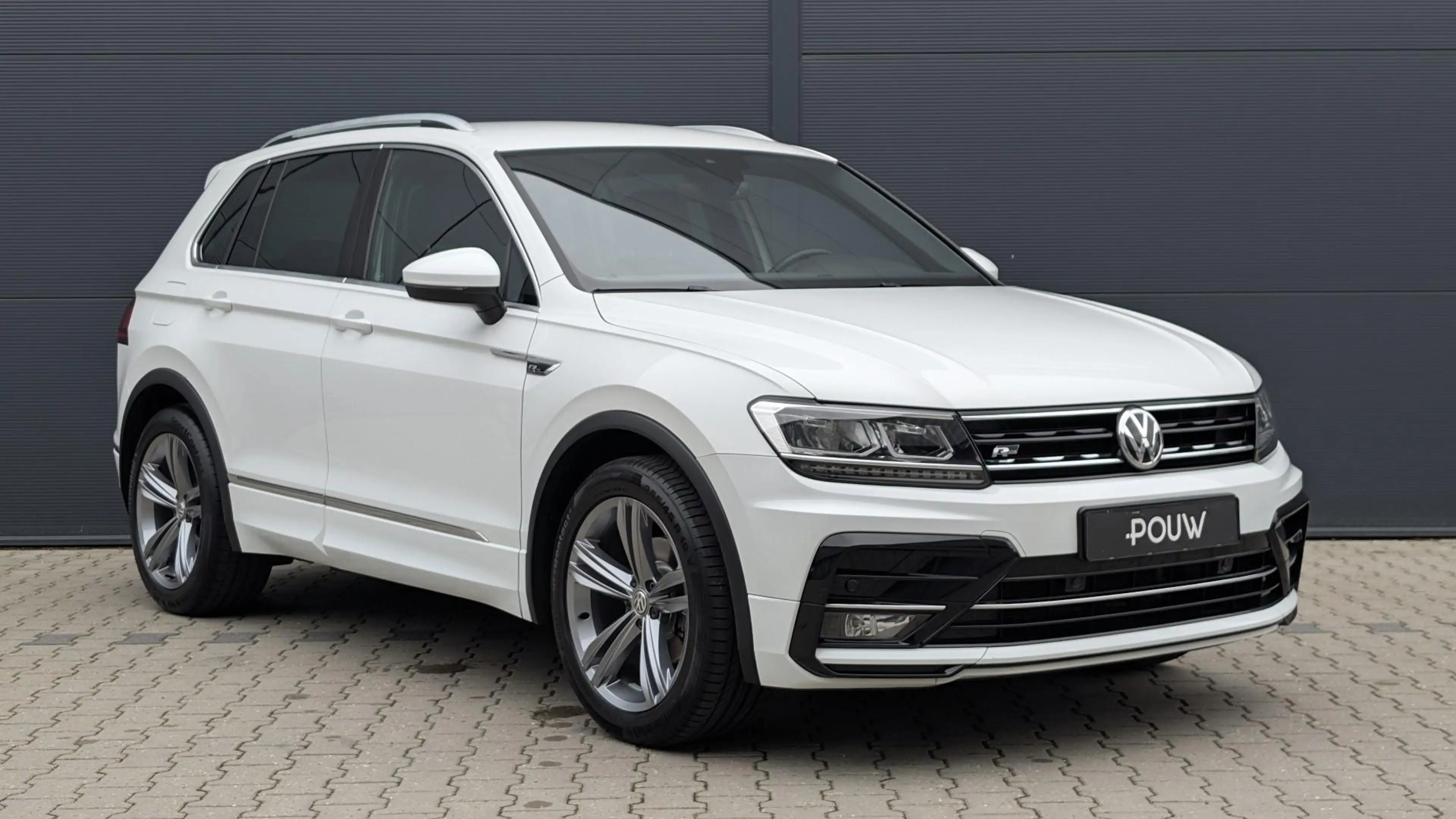 Volkswagen Tiguan 1.5 TSI 130pk R-Line Business | Navigatie | Adapti — photo 10