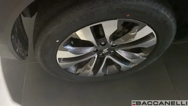 DR Automobiles DR5.0 view 8