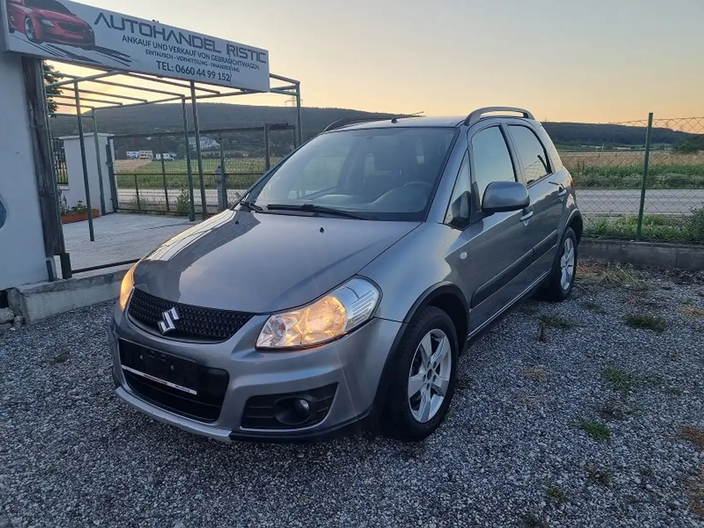 Suzuki SX4 Suzuki SX4 2,0 GLX DDiS deluxe 4WD Grigio - 1