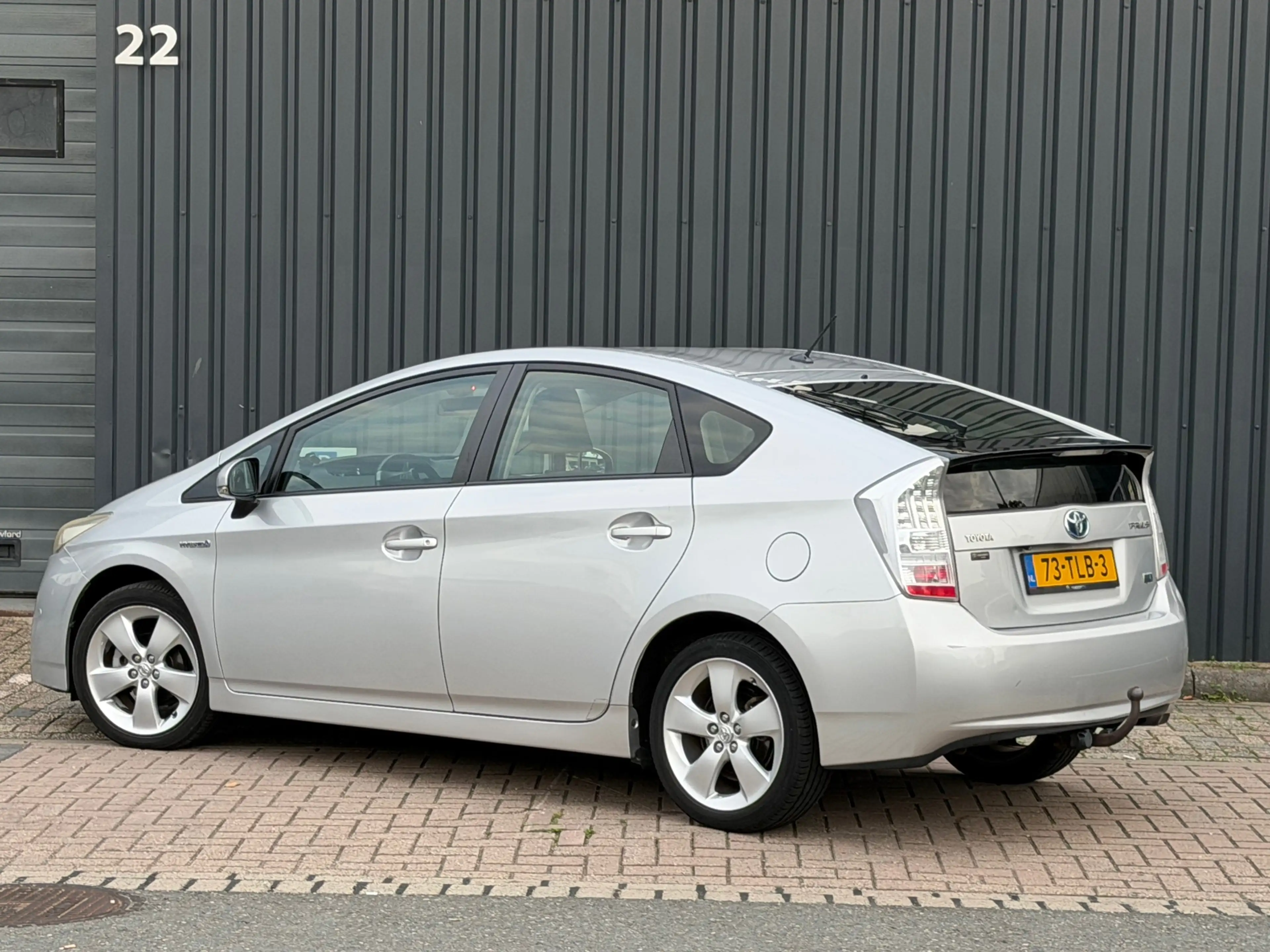 Toyota Prius 1.8 Dynamic|Camera|Trekhaak|Navi|Head-UP|Massage|D — photo 6