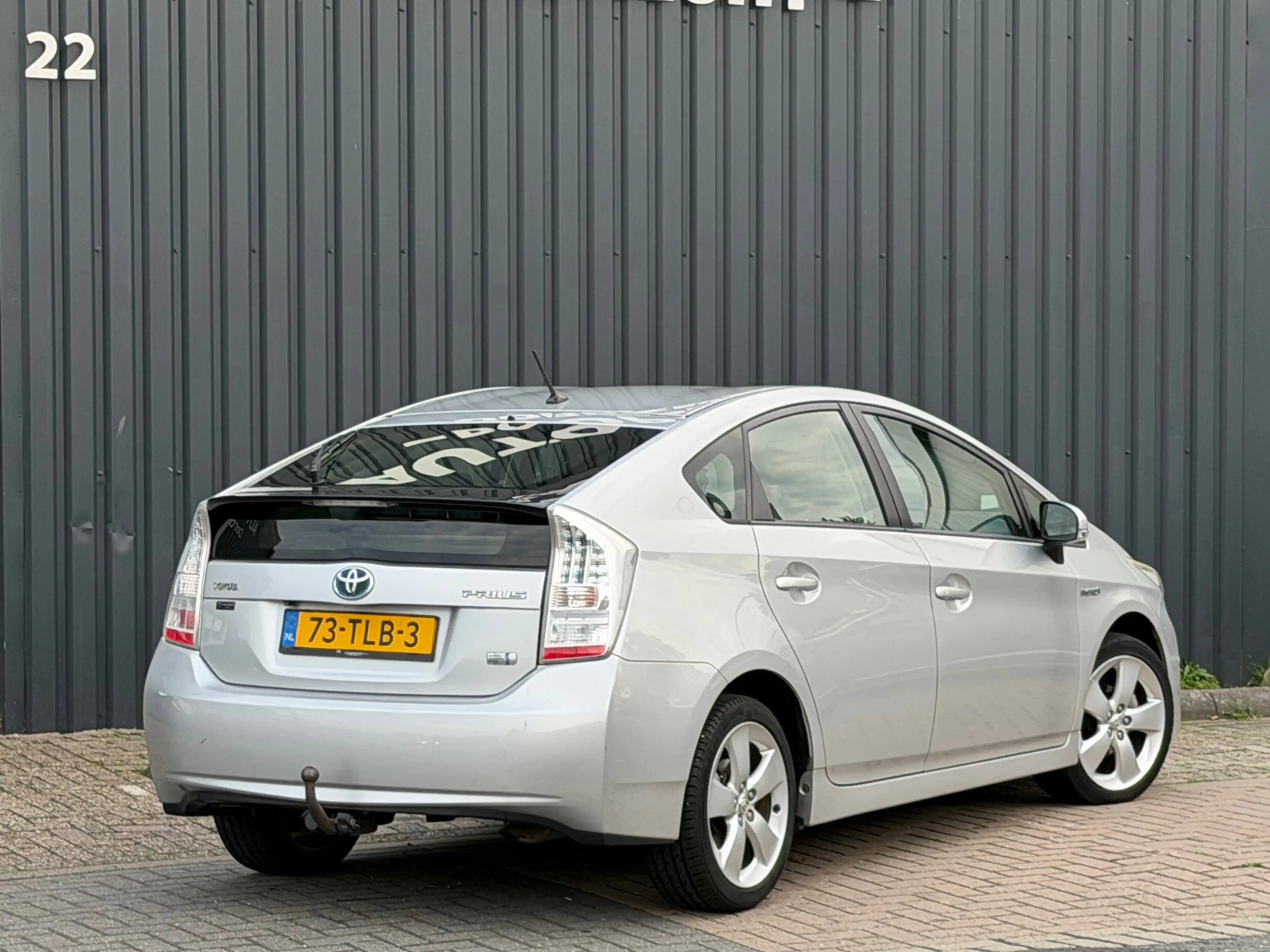 Toyota Prius 1.8 Dynamic|Camera|Trekhaak|Navi|Head-UP|Massage|D — photo 2