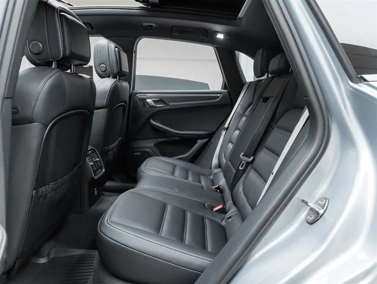 Porsche Macan снимка Porsche Macan