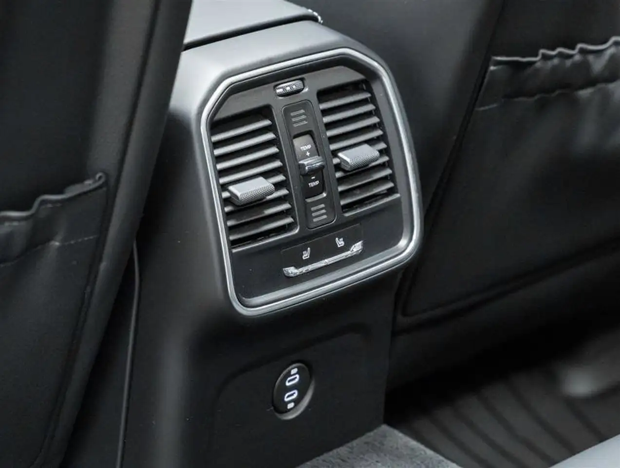 Porsche Macan снимка Porsche Macan