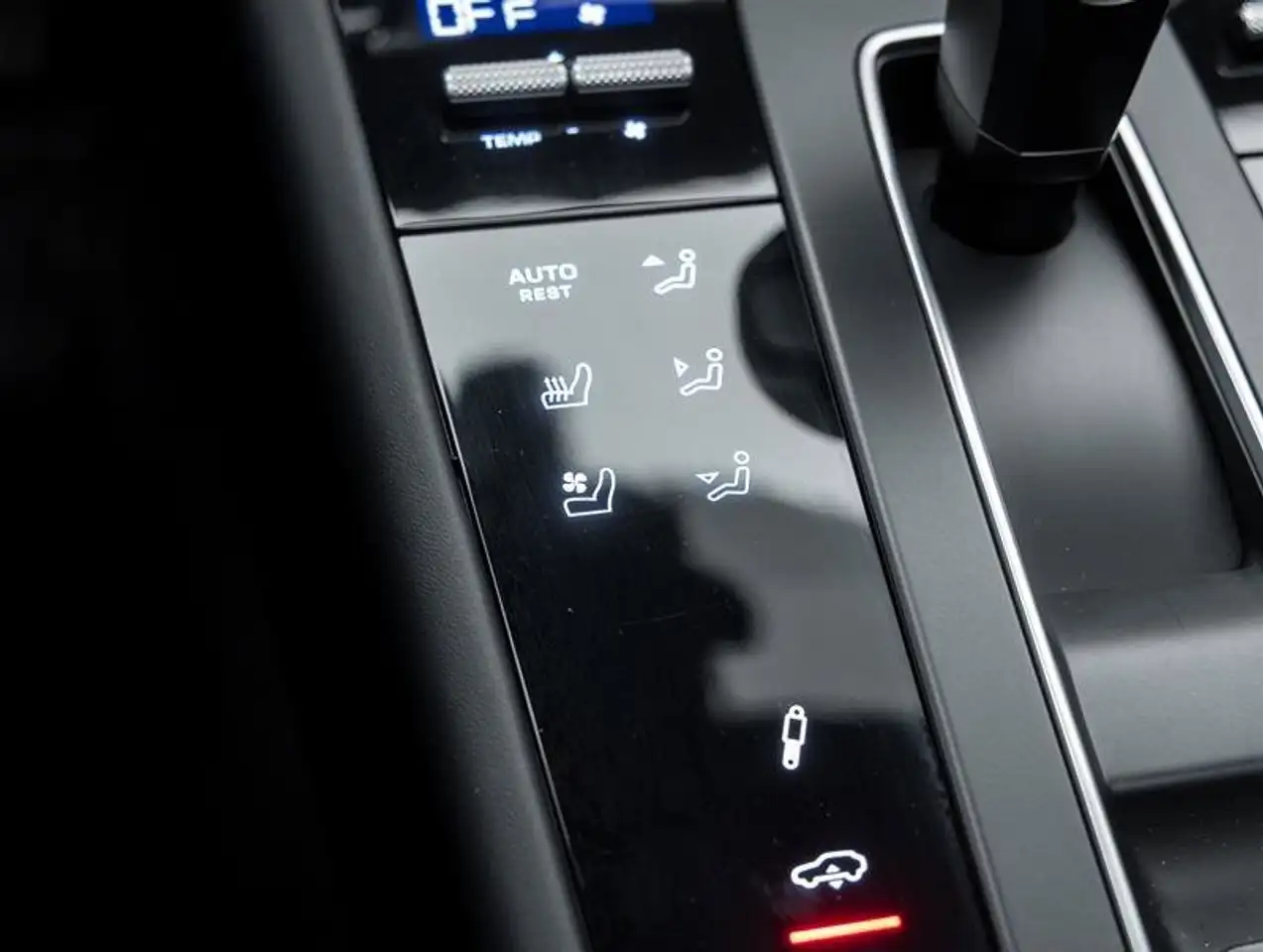 Porsche Macan снимка Porsche Macan